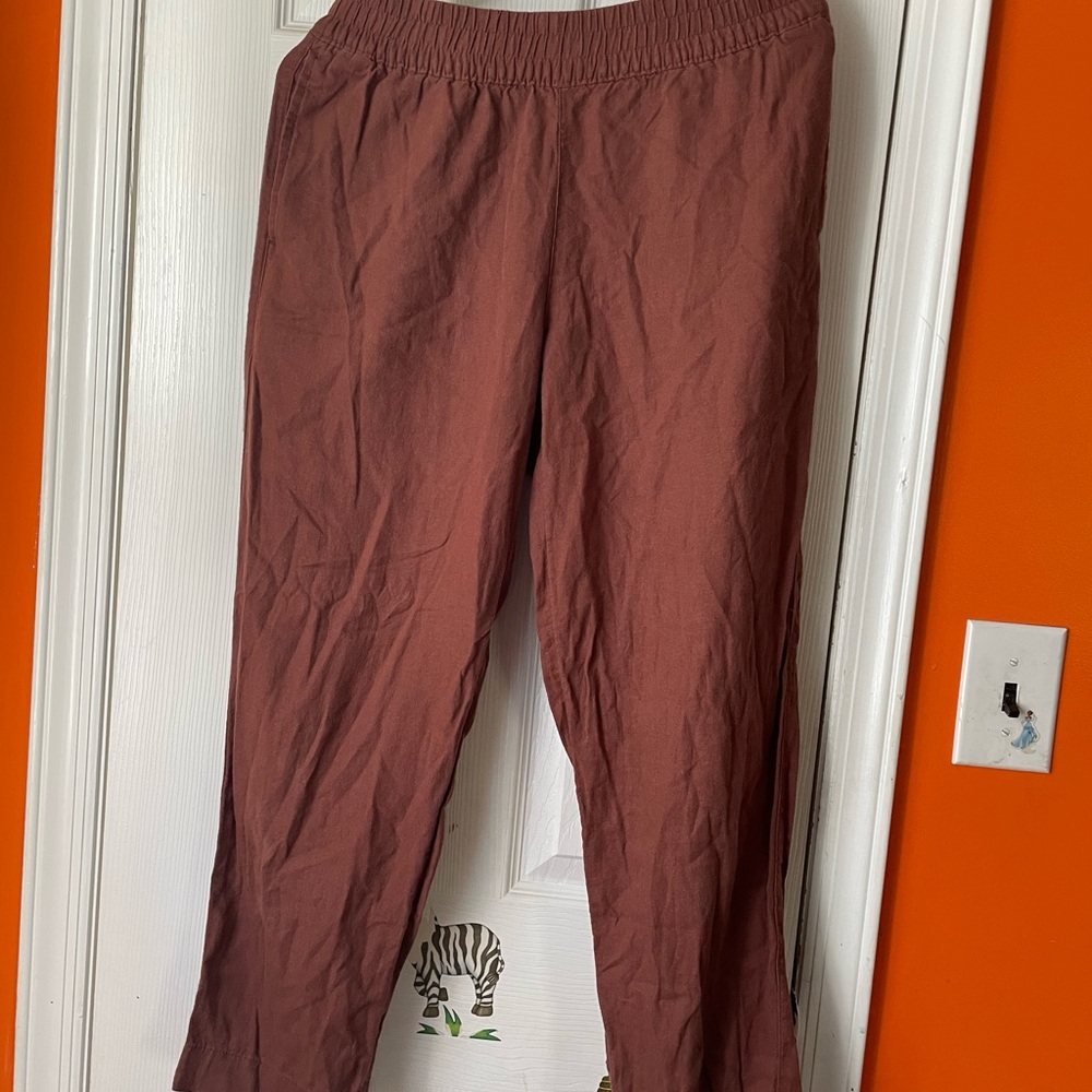 Women beautiful sports pants